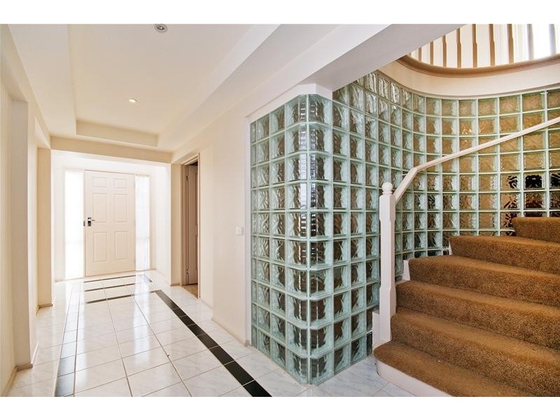 8 Nathan Close, Hoppers Crossing VIC 3029