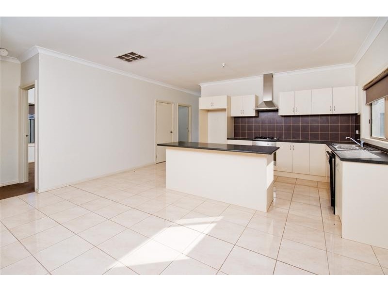 6 Bellfield Court, Wyndham Vale VIC 3024