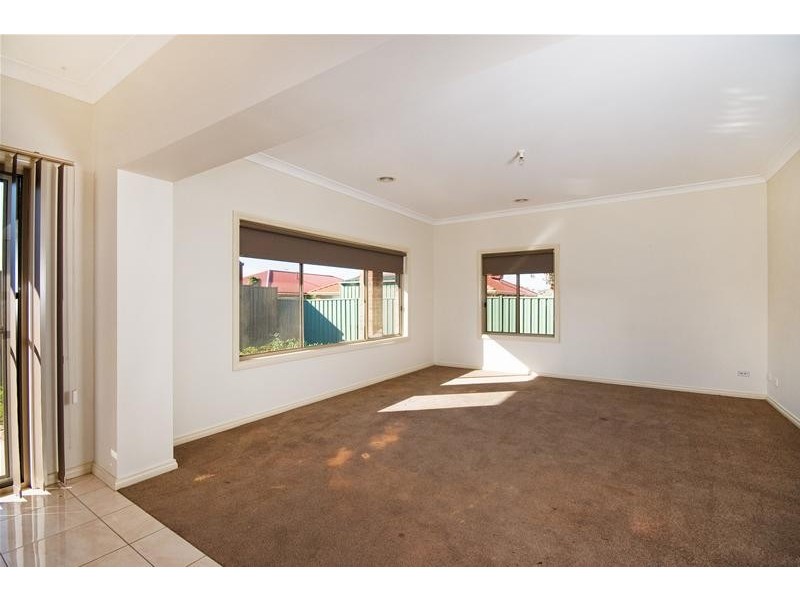 6 Bellfield Court, Wyndham Vale VIC 3024