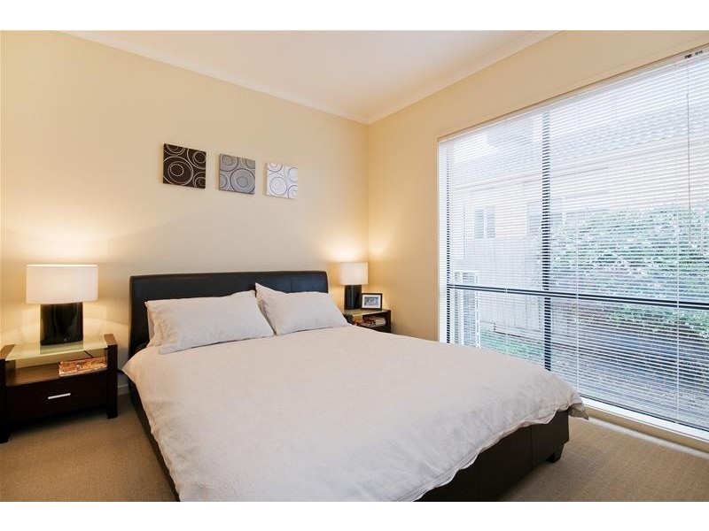8 Thomas Carr Drive, Tarneit VIC 3029