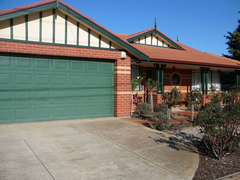 61 Angela Drive, Hoppers Crossing VIC 3029