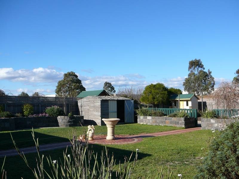 61 Angela Drive, Hoppers Crossing VIC 3029