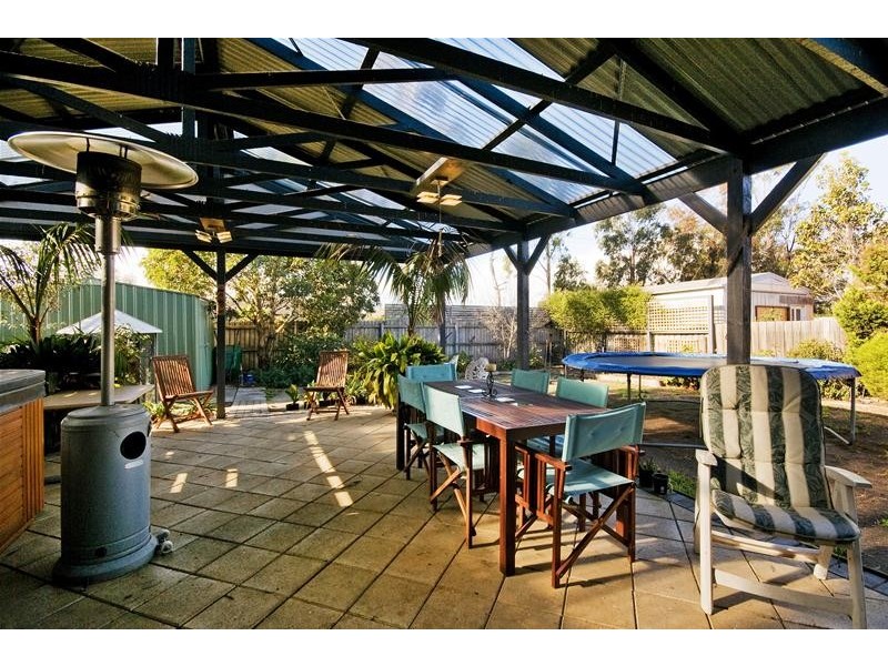 17 Trent Close, Werribee VIC 3030