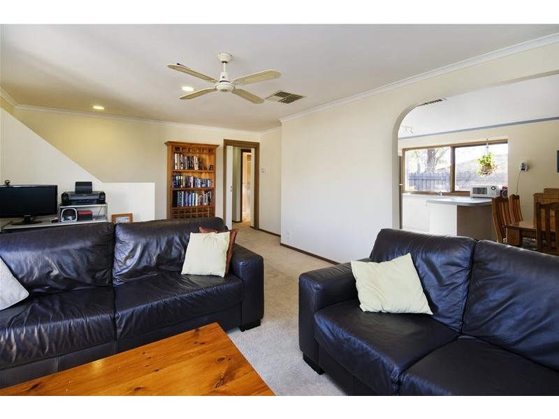 17 Trent Close, Werribee VIC 3030