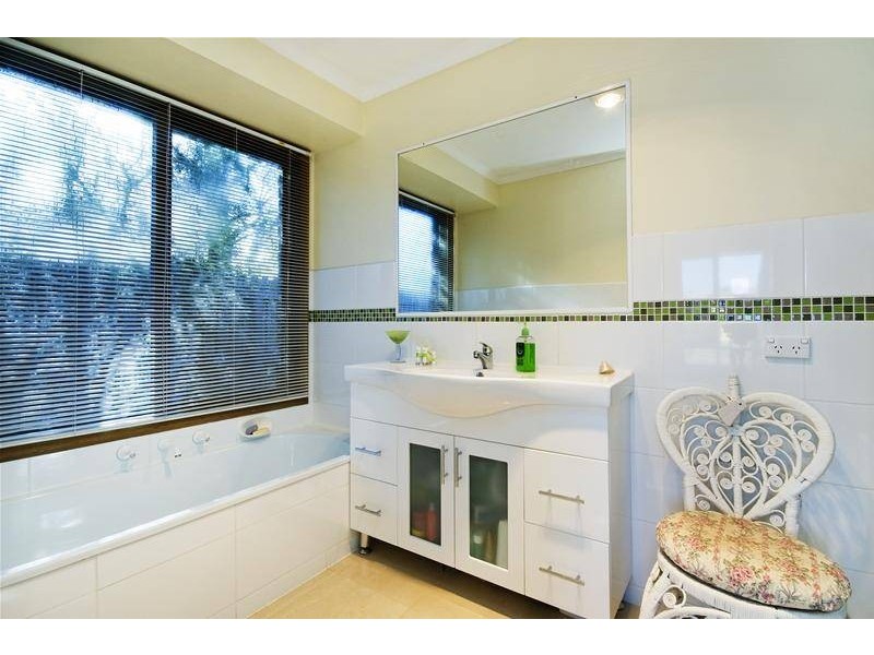 17 Trent Close, Werribee VIC 3030