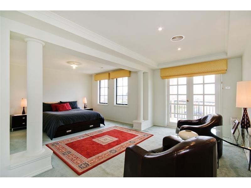 15 Lewiston Drive, Point Cook VIC 3030