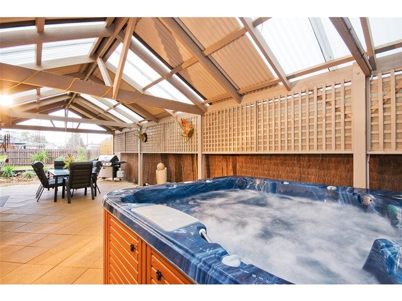 262 Greaves Street North, Werribee VIC 3030