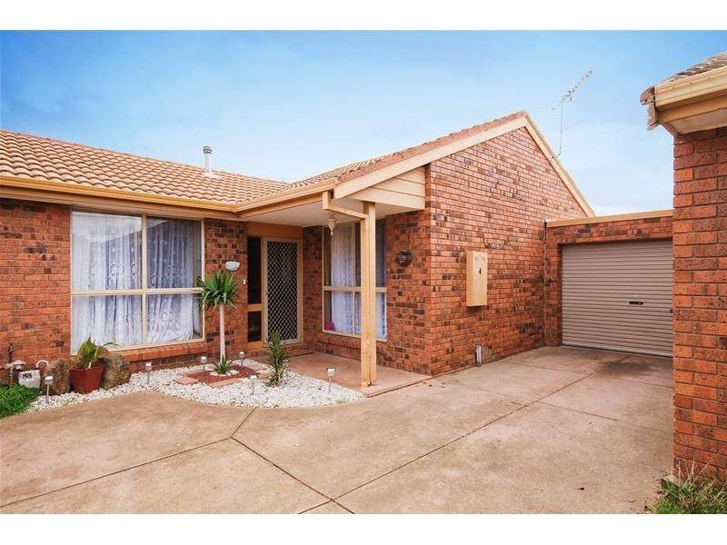 4/227-229 Greaves Street, Werribee VIC 3030