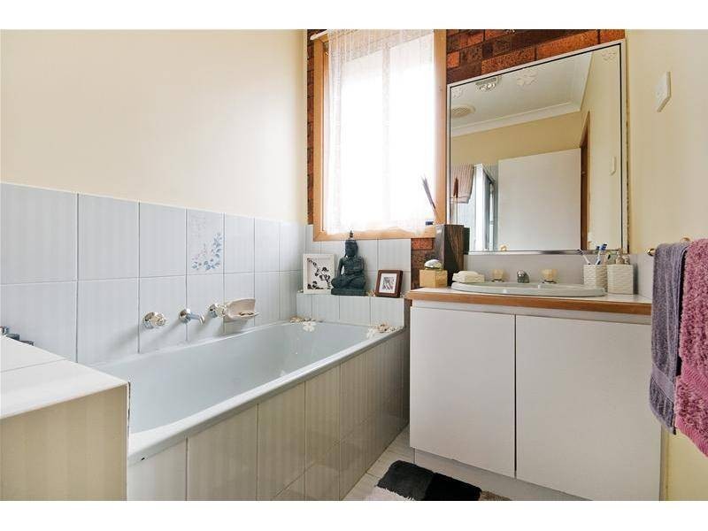 4/227-229 Greaves Street, Werribee VIC 3030
