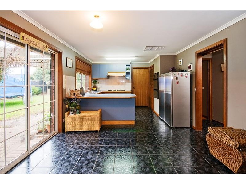 5 Jacqueline Close, Werribee VIC 3030