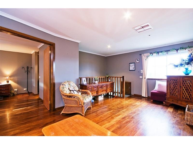 5 Jacqueline Close, Werribee VIC 3030