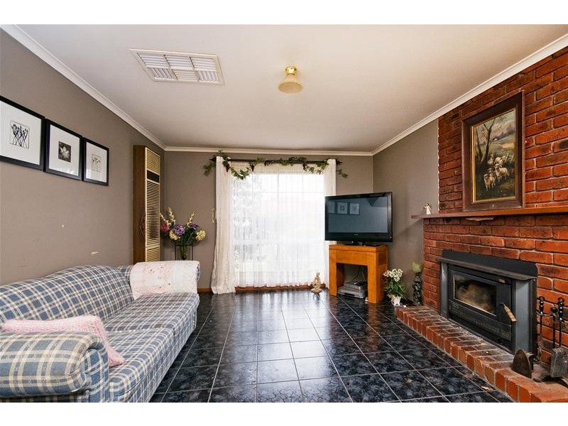 5 Jacqueline Close, Werribee VIC 3030