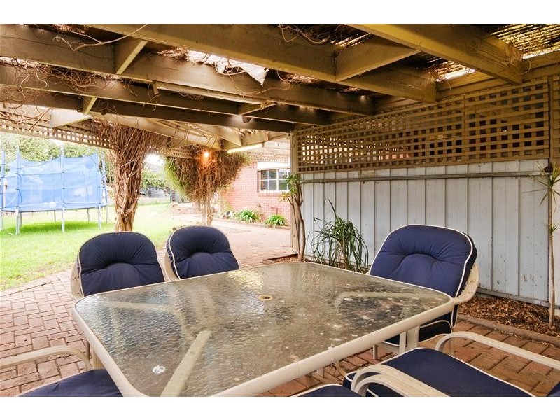 5 Jacqueline Close, Werribee VIC 3030