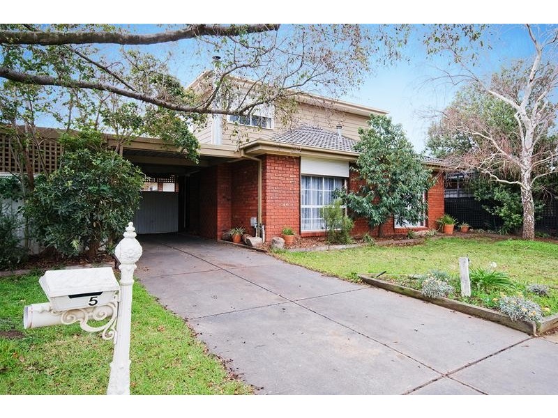 5 Jacqueline Close, Werribee VIC 3030