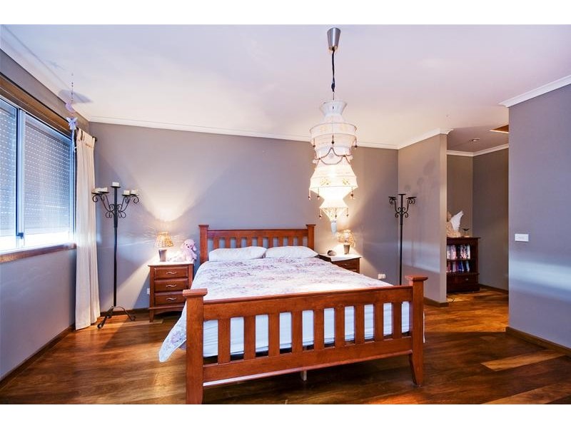 5 Jacqueline Close, Werribee VIC 3030