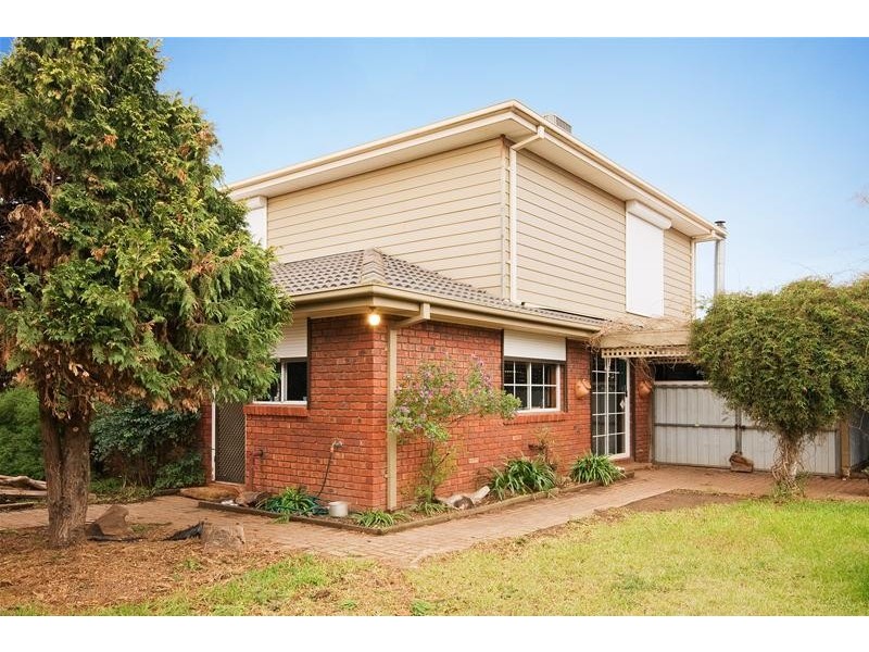 5 Jacqueline Close, Werribee VIC 3030