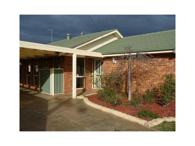 8 Northey Cres, Hoppers Crossing VIC 3029