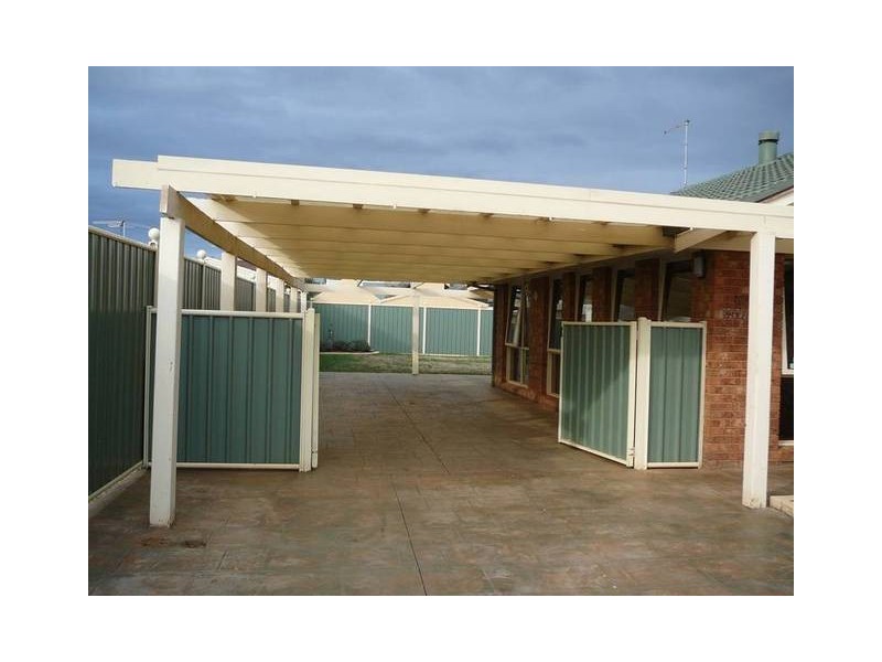 8 Northey Cres, Hoppers Crossing VIC 3029