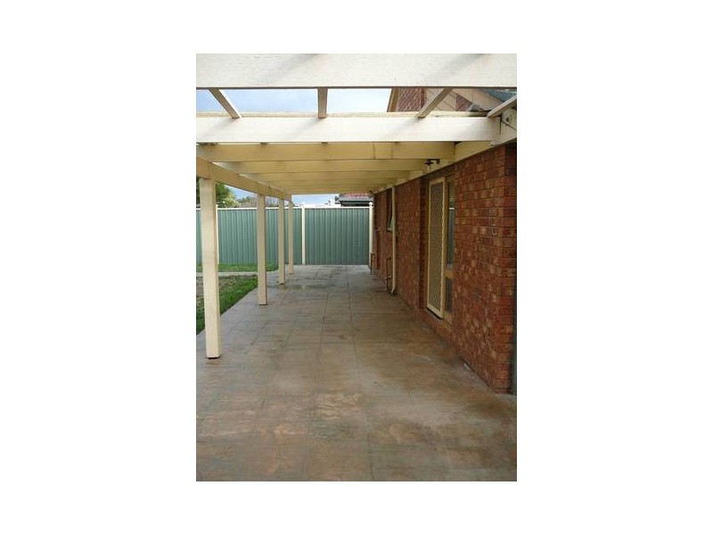 8 Northey Cres, Hoppers Crossing VIC 3029