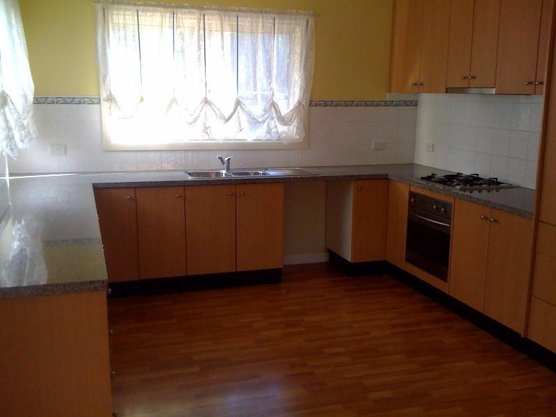 2/105 Hogans Rd, Hoppers Crossing VIC 3029