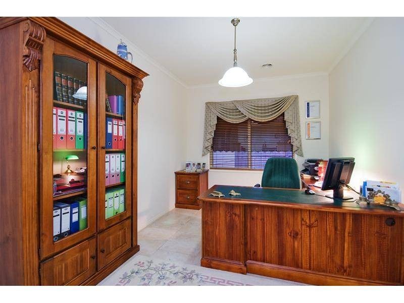 16 Decora Court, Werribee VIC 3030