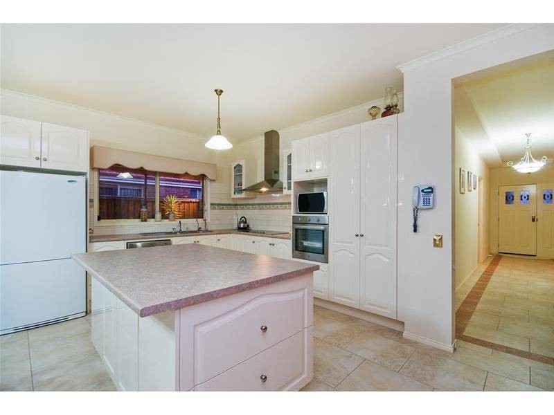 16 Decora Court, Werribee VIC 3030