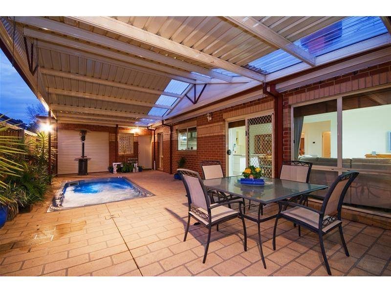 16 Decora Court, Werribee VIC 3030