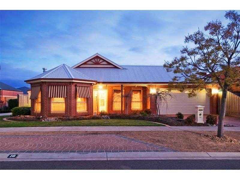 16 Decora Court, Werribee VIC 3030
