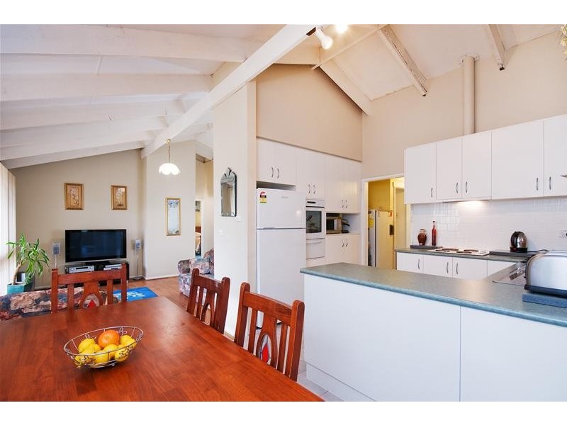 13 Burgundy Drive, Wyndham Vale VIC 3024