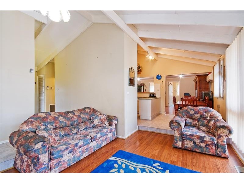 13 Burgundy Drive, Wyndham Vale VIC 3024