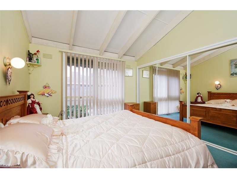 13 Burgundy Drive, Wyndham Vale VIC 3024