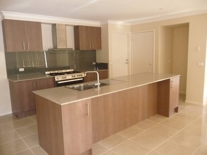 6 ARROWHEAD STREET, Wyndham Vale VIC 3024