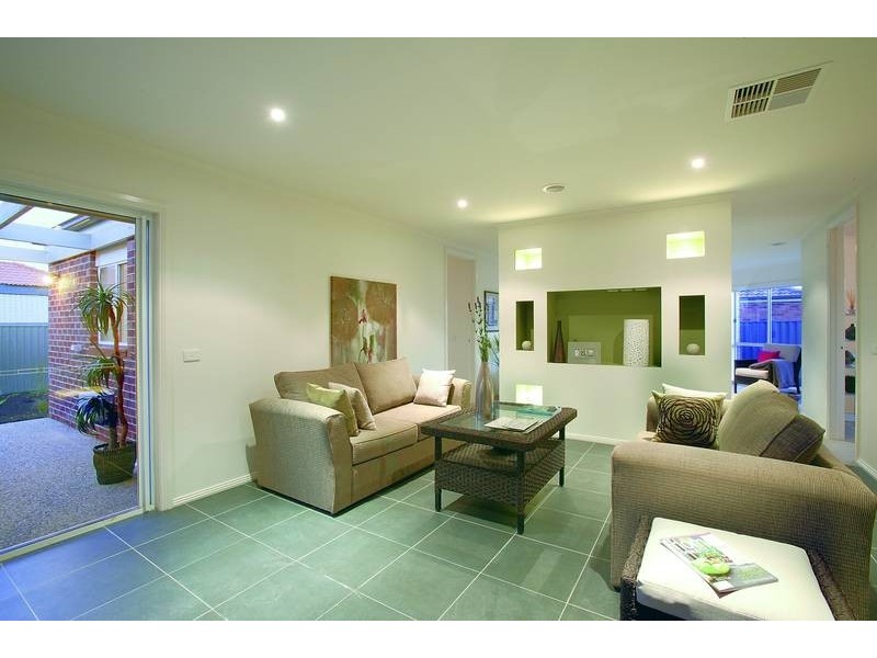 7 Hindmarsh Dve, Wyndham Vale VIC 3024