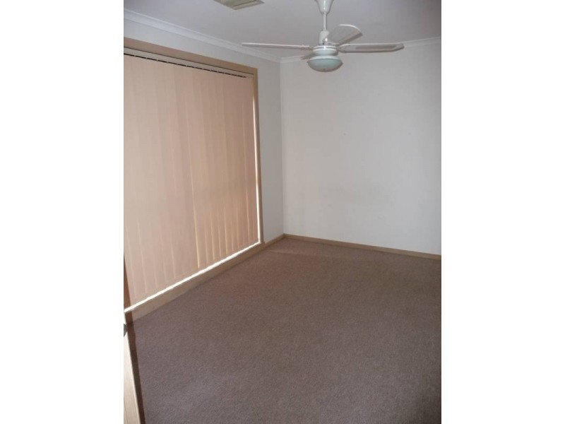4 James Austin Place, Hoppers Crossing VIC 3029