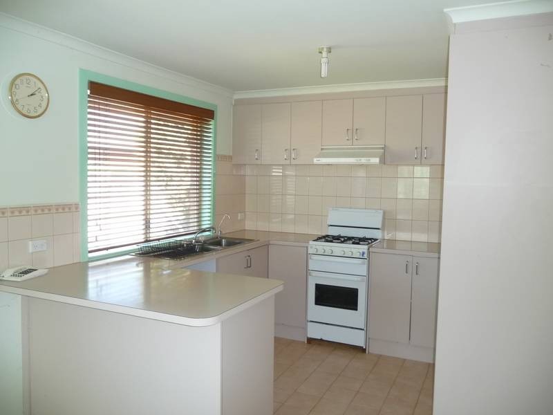 27 Matlock Drive, Hoppers Crossing VIC 3029
