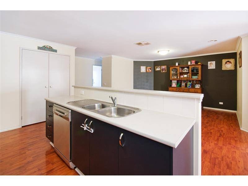 10 Yarra Gum Road, Wyndham Vale VIC 3024