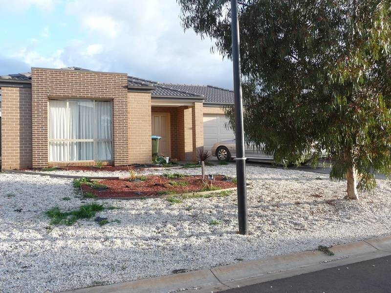 4 Mandora Grange, Tarneit VIC 3029