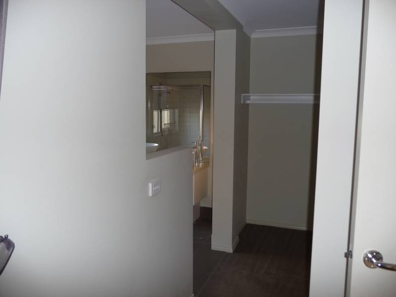 4 Mandora Grange, Tarneit VIC 3029