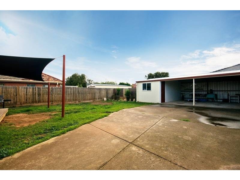30 Carter Avenue, Werribee VIC 3030