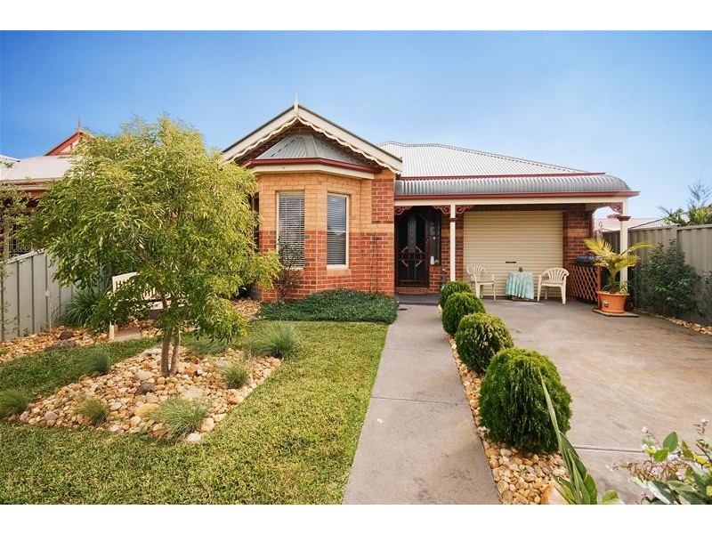 4 Atrium Drive, Tarneit VIC 3029