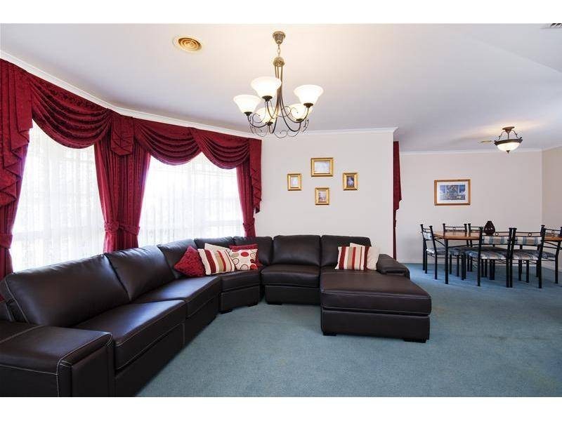 24 Whitehall Crescent, Werribee VIC 3030