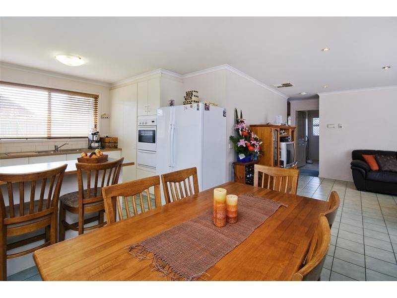 24 Whitehall Crescent, Werribee VIC 3030