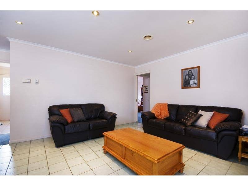 24 Whitehall Crescent, Werribee VIC 3030