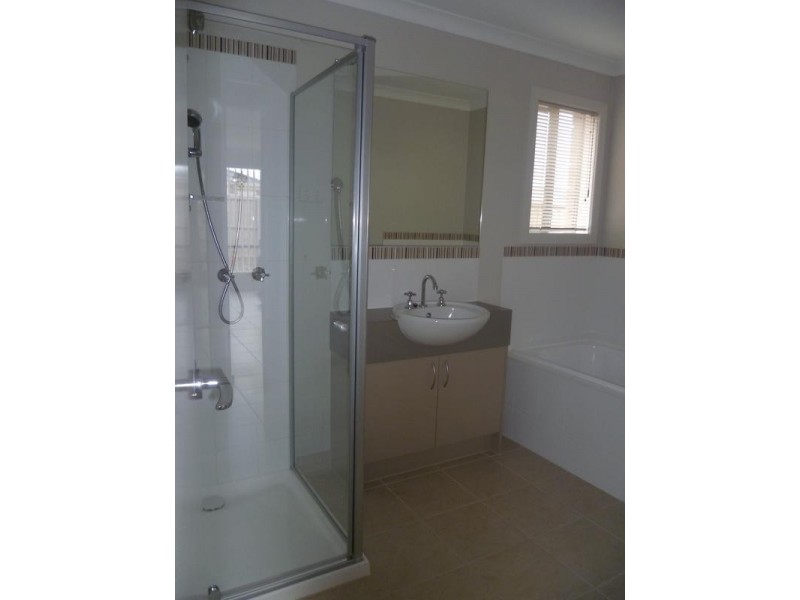 17 CRISSA STREET, Tarneit VIC 3029