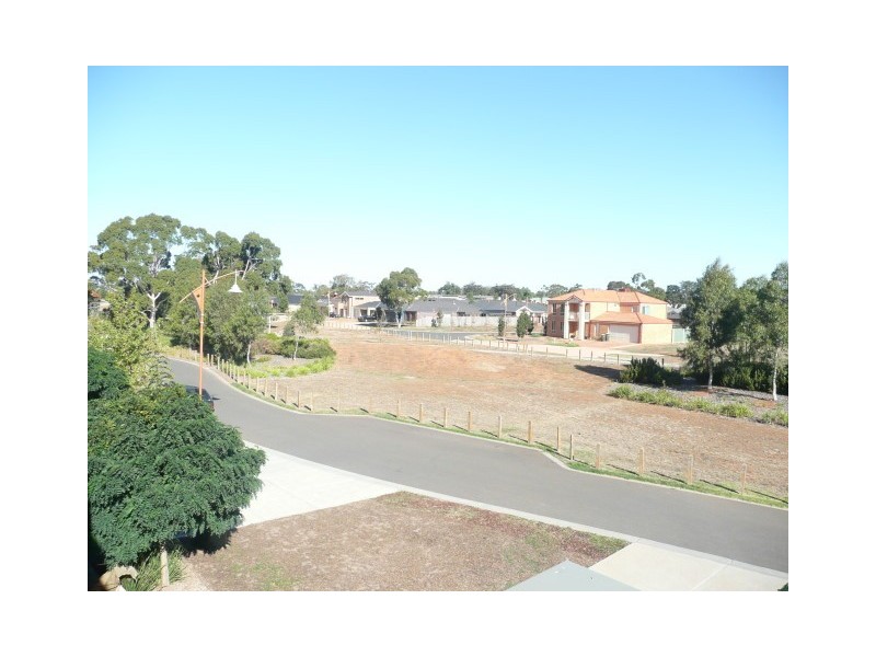 35 Almond Close, Werribee VIC 3030
