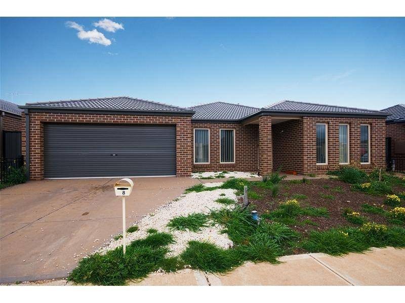 8 Blue Jay Crescent, Tarneit VIC 3029