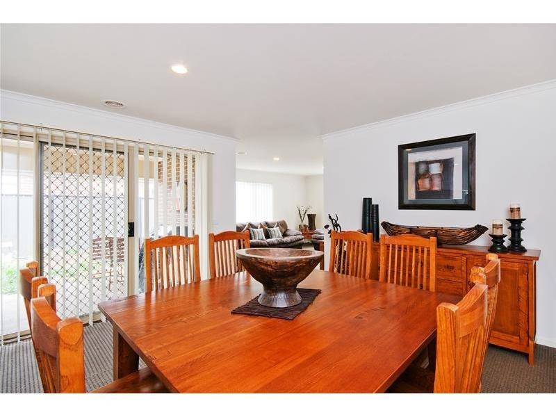 8 Blue Jay Crescent, Tarneit VIC 3029