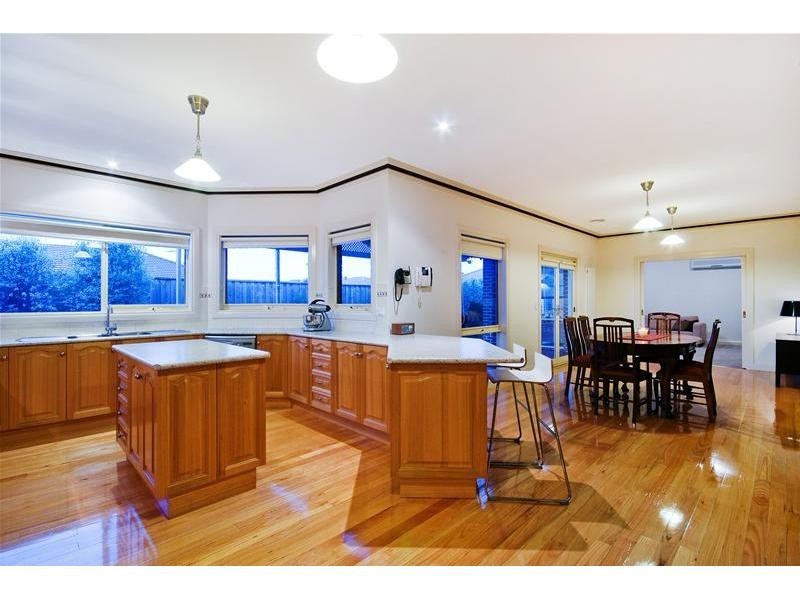 17 Satinwood Court, Werribee VIC 3030