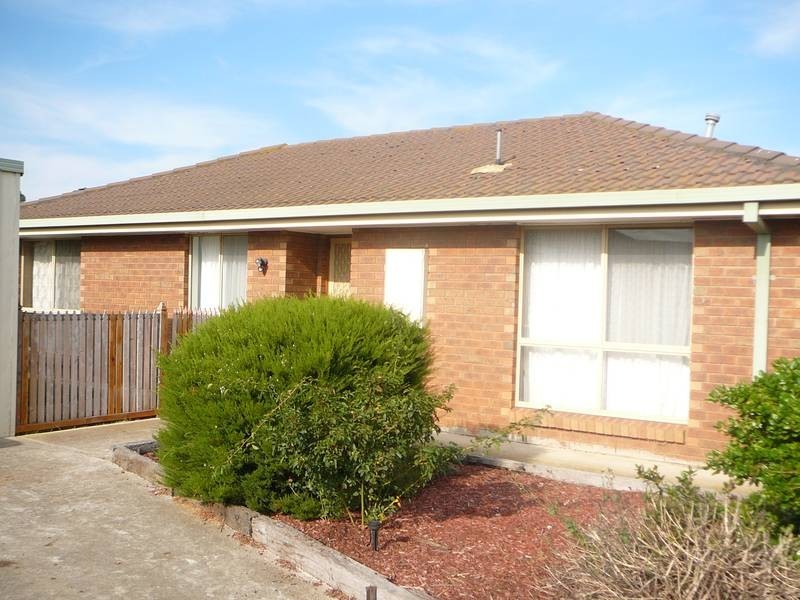 6 Thoroughbred Avenue, Werribee VIC 3030