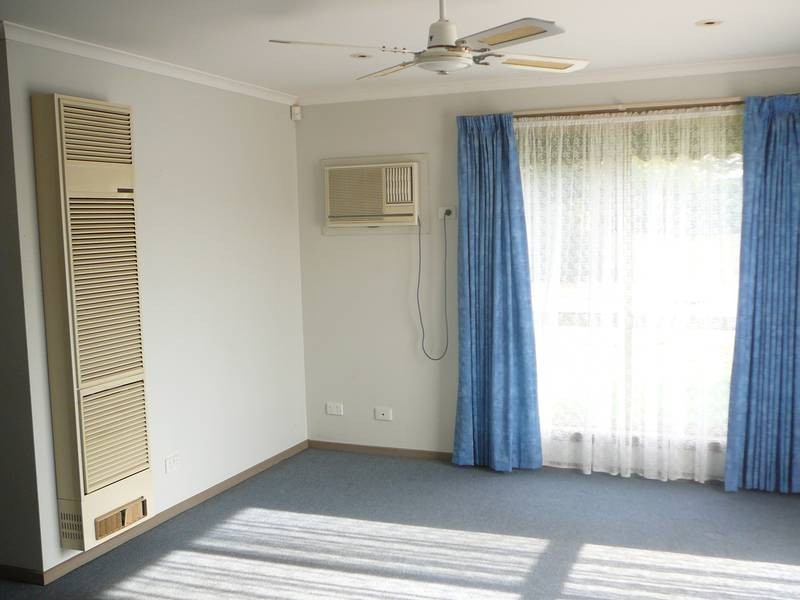 6 Thoroughbred Avenue, Werribee VIC 3030